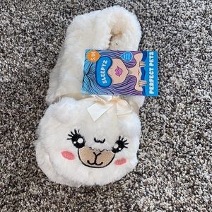 Llama slippers